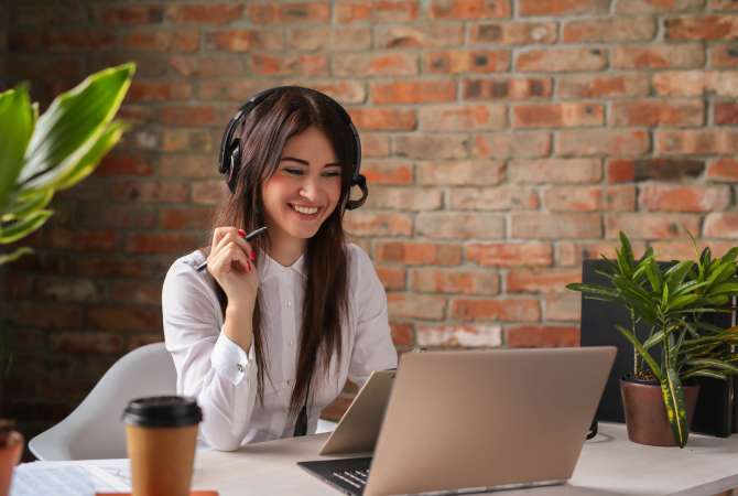 Njoftime Pune per operator ne call center ne gjermanisht, greqisht dhe spanjisht ne Tirane