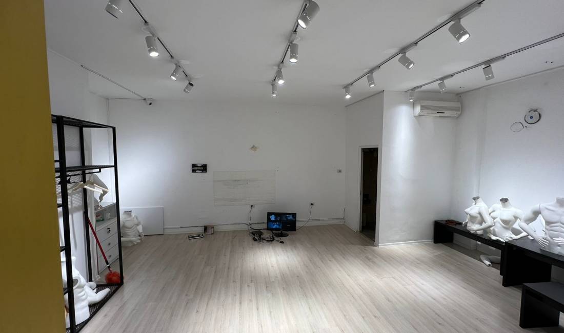 📣QERA, Ambient Biznesi 📍 Rruga 