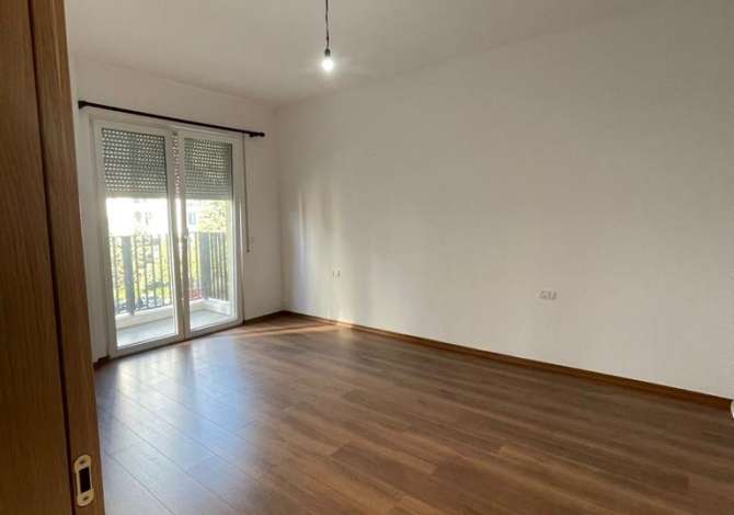 Ambient biznesi me qera 3+1 ne Tirane - 350 Euro