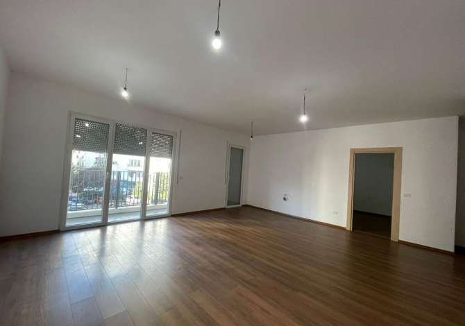 Ambient biznesi me qera 3+1 ne Tirane - 350 Euro