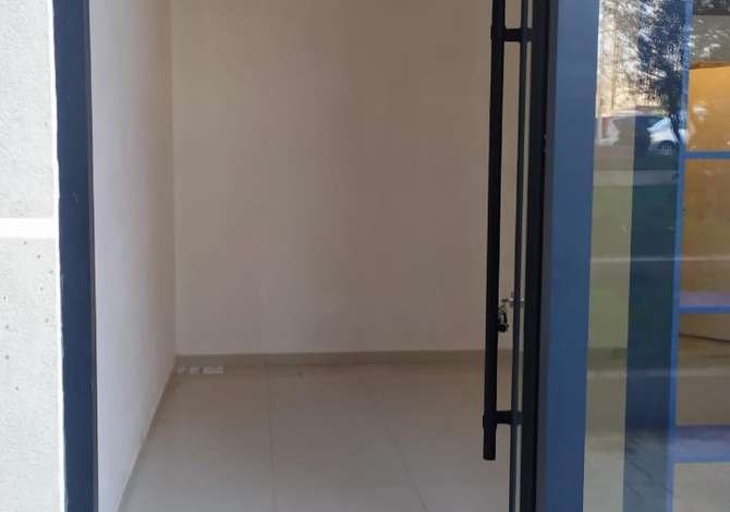 Ambient biznesi me qera 1+1 ne Tirane - 200 Euro