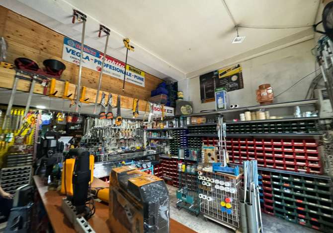 Shitet ambient biznesi , Rruga Barrikadave , 210 000 Euro 