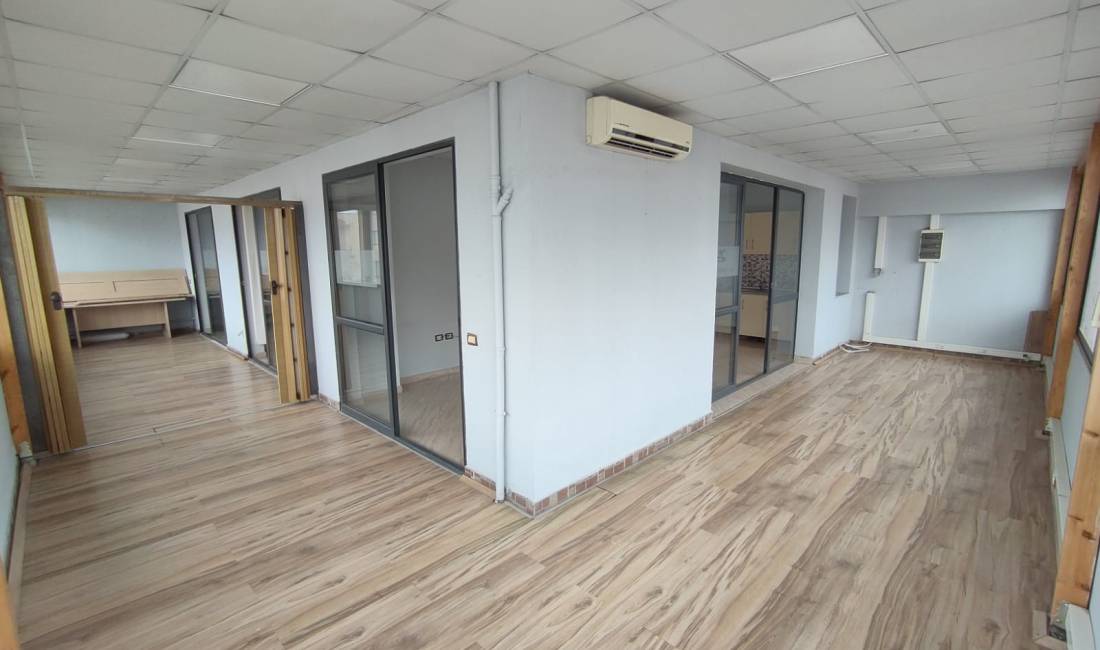 Jepet Me QERA Apartament 👉 Per Zyre 📍 Astir , Prane Bar 2 Palmat 💶 Cmimi 400 Euro