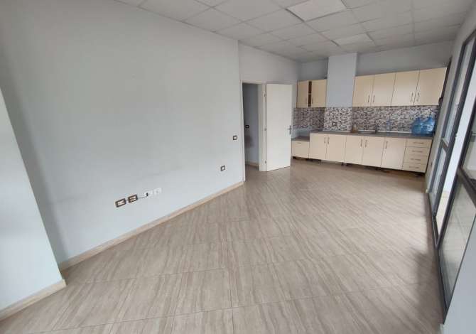 Jepet Me QERA Apartament 👉 Per Zyre 📍 Astir , Prane Bar 2 Palmat 💶 Cmimi 400 Euro