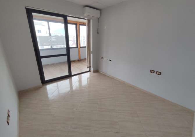 Jepet Me QERA Apartament 👉 Per Zyre 📍 Astir , Prane Bar 2 Palmat 💶 Cmimi 400 Euro