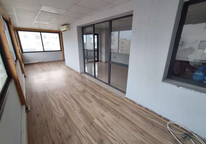 Jepet Me QERA Apartament 👉 Per Zyre 📍 Astir , Prane Bar 2 Palmat 💶 Cmimi 400 Euro