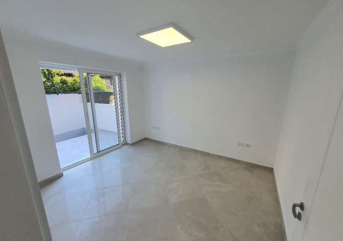 ✨Jepet ambient biznesi me qera ✨ 📍Qender , Posta Qendrore  Cmimi 600 Euro 