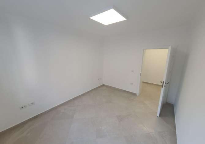 ✨Jepet ambient biznesi me qera ✨ 📍Qender , Posta Qendrore  Cmimi 600 Euro 