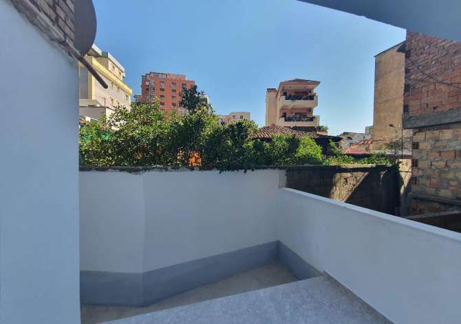 ✨Jepet ambient biznesi me qera ✨ 📍Qender , Posta Qendrore  Cmimi 600 Euro 