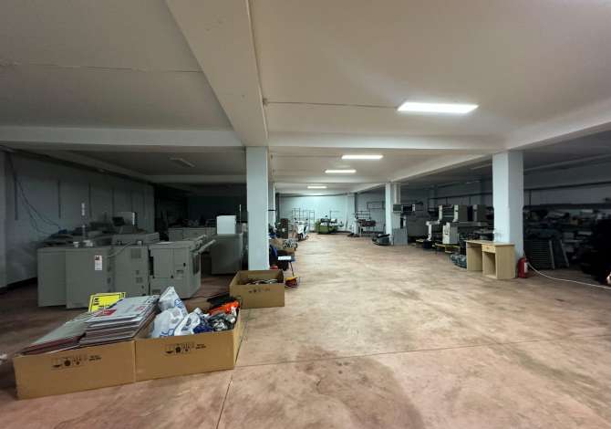 OKAZION Shitet ambjenti per VETEM 240 000 📍Rruga Kastriotet  Tek Pallatet e Verdha afer Terminalit te Veriut 