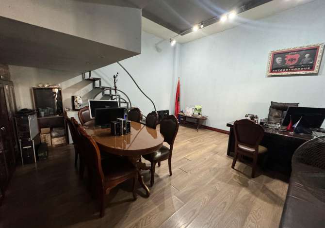 OKAZION Shitet ambjenti per VETEM 240 000 📍Rruga Kastriotet  Tek Pallatet e Verdha afer Terminalit te Veriut 