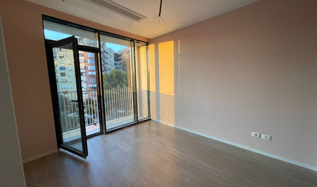 QERA Apartament 1+1 +Post Parkingu per Zyra📍 Rruga e Kosovareve 💶Cmimi: 900 Euro