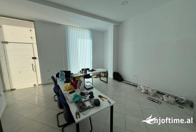 Business Property in Sale 3+1 in Tirana - 220,000 Euro