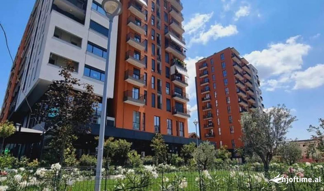  QERA Post Parking 📍 Kompleksi ASL  Rrruga "Kongresi i Manastirit"  💶 Cmimi 60 Euro