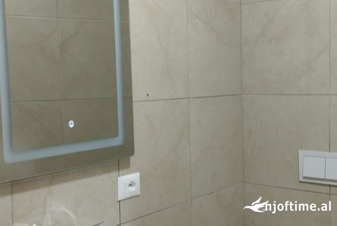 Qera ambient per Zyre📍Pazari I Ri Cmimi:400 Euro