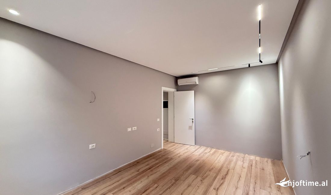 Qera ambient per Zyre ose Banim 2+1+2📍Vasil Shanto Cmimi:85.000 Leke