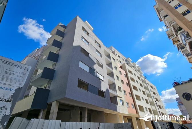 Shtepi ne shitje Apartament ne Tirane, 2+1, Mobilimi Bosh, pa mobiluar, Pagesa 272,850  Euro.