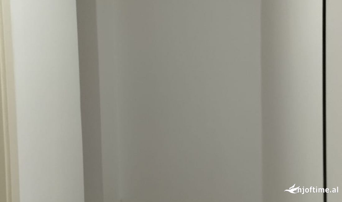 Qera ambient per Zyre (Garsoniere)📍Pazari I Ri Cmimi:400 Euro