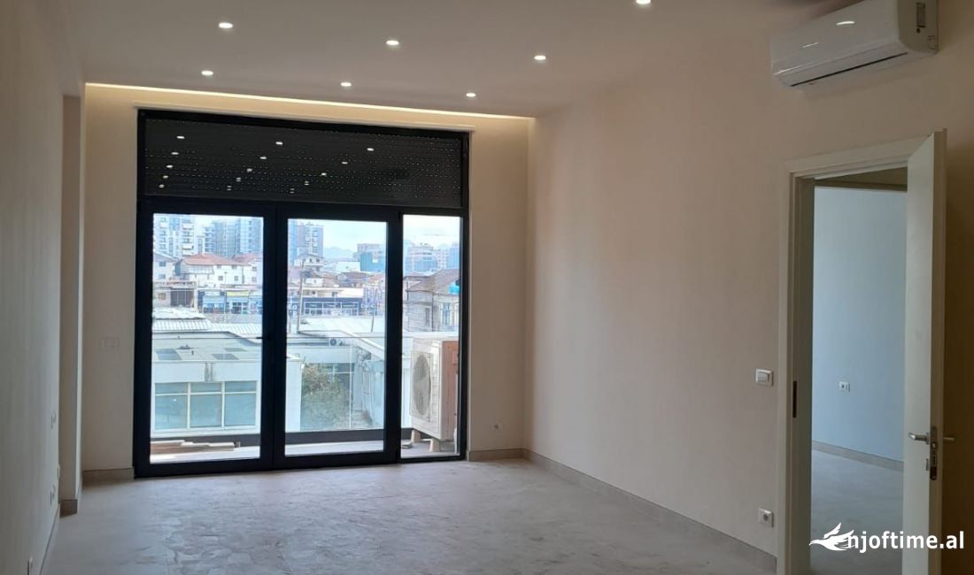 Qera ambient per Zyre 2+1+2📍Ish Sheshi Shqiponja Cmimi:1000 Euro