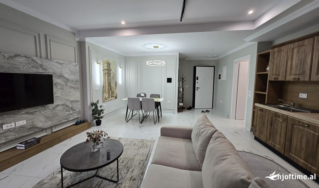 Shtepi ne shitje Apartament ne Tirane, 2+1, Mobilimi E mobiluar, Pagesa 429,910  Euro.