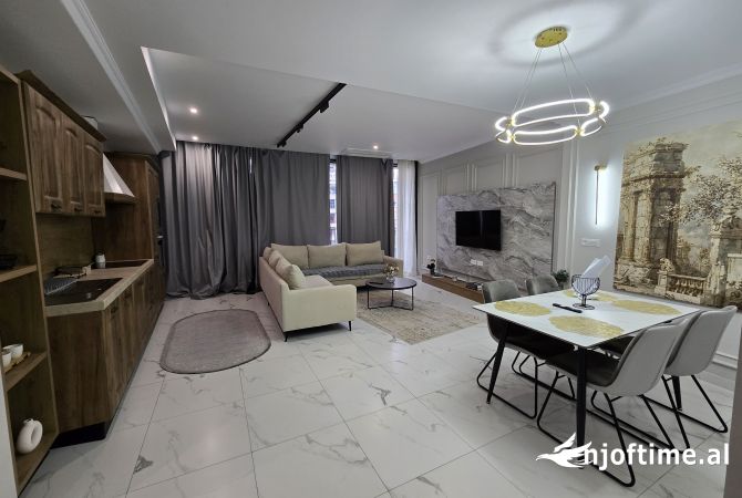 Shtepi ne shitje Apartament ne Tirane, 2+1, Mobilimi E mobiluar, Pagesa 429,910  Euro.