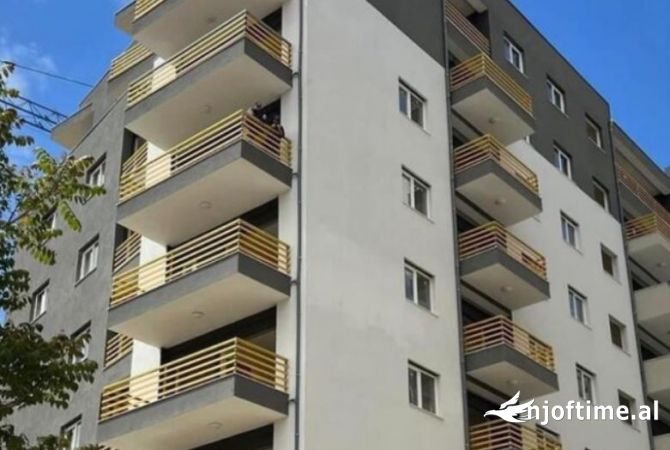 Shtepi ne shitje Apartament ne Tirane, 1+1, Mobilimi Bosh, pa mobiluar, Pagesa 110,000  Euro.
