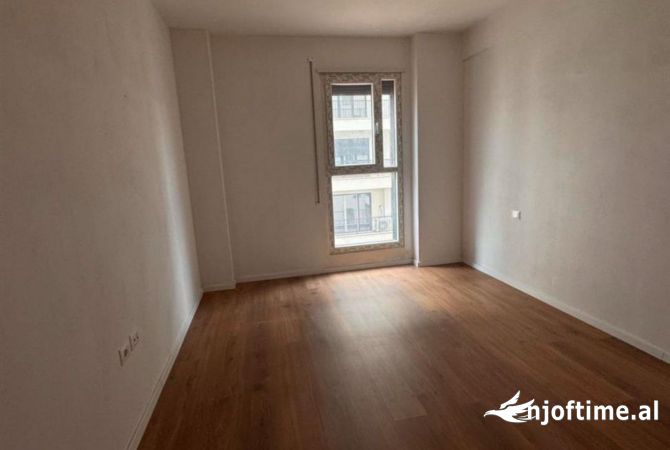 Qera ambient per Zyre📍Don Bosko Cmimi:600 Euro