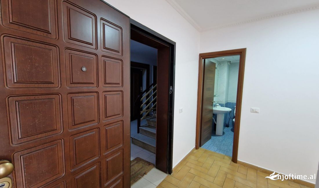 Qera ambient per Zyre 📍Sheshi Wilson Cmimi:2200 Euro