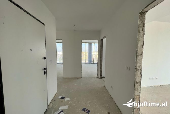 Shtepi ne shitje Apartament ne Tirane, 3+1, Mobilimi Bosh, pa mobiluar, Pagesa 645,000  Euro.