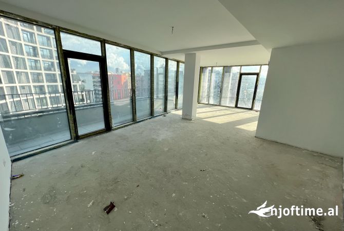 Shtepi ne shitje Apartament ne Tirane, 3+1, Mobilimi Bosh, pa mobiluar, Pagesa 645,000  Euro.