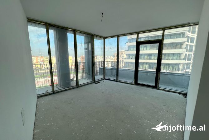 Shtepi ne shitje Apartament ne Tirane, 3+1, Mobilimi Bosh, pa mobiluar, Pagesa 645,000  Euro.