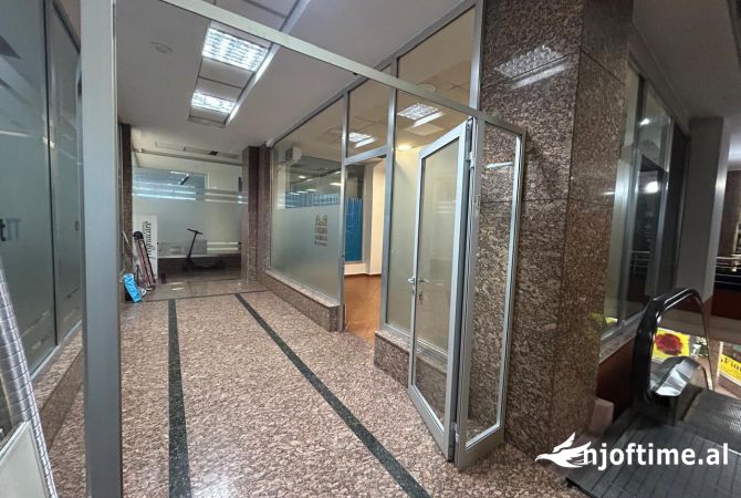 Qera Ambient per Zyre📍Stacioni I Trenit Cmimi:30.000 Leke