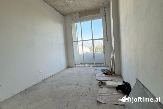 Qera ambient per Zyre (Duplex)📍Prane Spitalit Amerikan 3 Cmimi:300 Euro