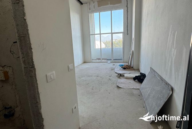 Qera ambient per Zyre (Duplex)📍Prane Spitalit Amerikan 3 Cmimi:300 Euro