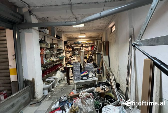 Business Property in Sale 4+1 in Tirana - 49,500 Euro