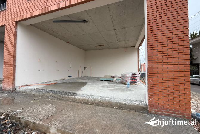 Business Property in Sale 1+1 in Tirana - 222,000 Euro