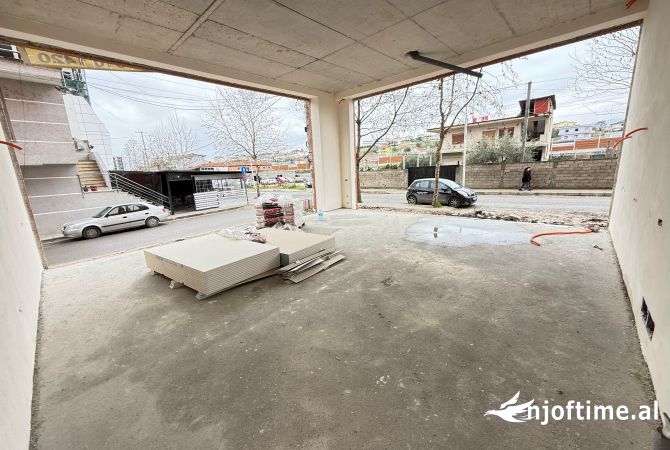 Business Property in Sale 1+1 in Tirana - 222,000 Euro