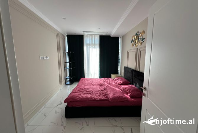 Shtepi ne shitje Apartament ne Tirane, 2+1, Mobilimi E mobiluar, Pagesa 460,000  Euro.