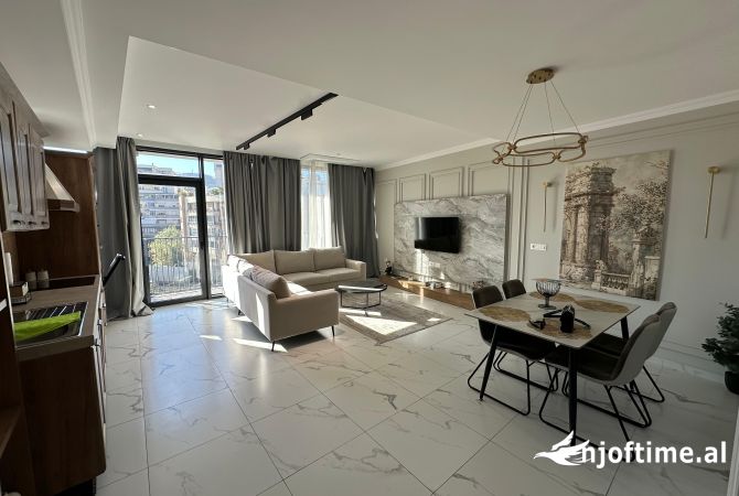 Shtepi ne shitje Apartament ne Tirane, 2+1, Mobilimi E mobiluar, Pagesa 460,000  Euro.