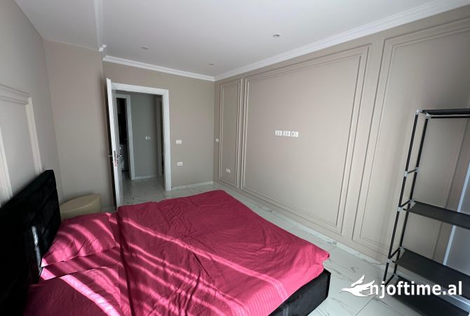 Shtepi ne shitje Apartament ne Tirane, 2+1, Mobilimi E mobiluar, Pagesa 460,000  Euro.