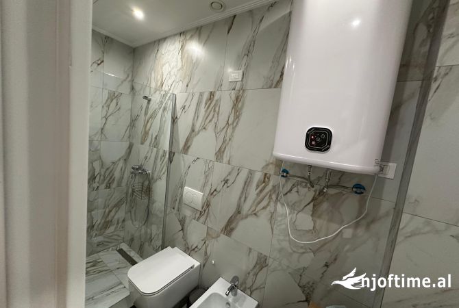 Shtepi ne shitje Apartament ne Tirane, 2+1, Mobilimi E mobiluar, Pagesa 460,000  Euro.