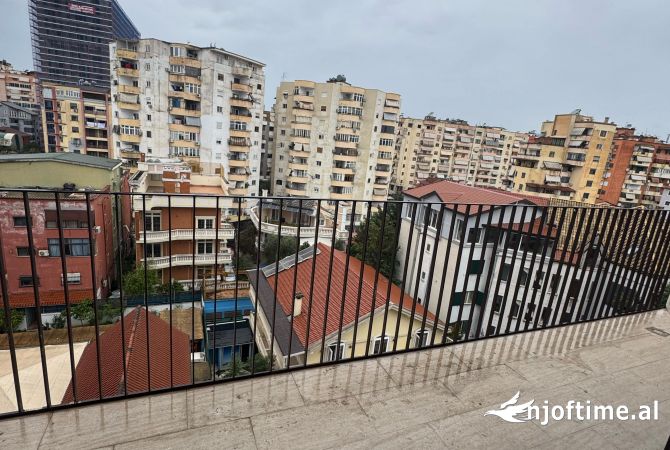 Qera Ambient per Zyre📍Rruga e Kosovareve 💶Cmimi:1000 Euro