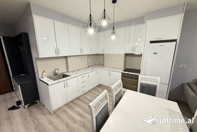 Shitet Apartament 1+1📍Ish Fusha e Aviacionit 💶Cmimi:145.000 Euro