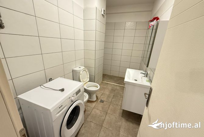 Shtepi ne shitje Apartament ne Tirane, 1+1, Mobilimi E mobiluar, Pagesa 145,000  Euro.