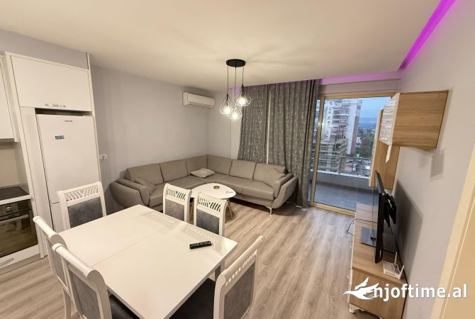 Shtepi ne shitje Apartament ne Tirane, 1+1, Mobilimi E mobiluar, Pagesa 145,000  Euro.