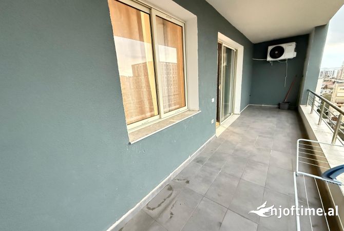 Shtepi ne shitje Apartament ne Tirane, 1+1, Mobilimi E mobiluar, Pagesa 145,000  Euro.
