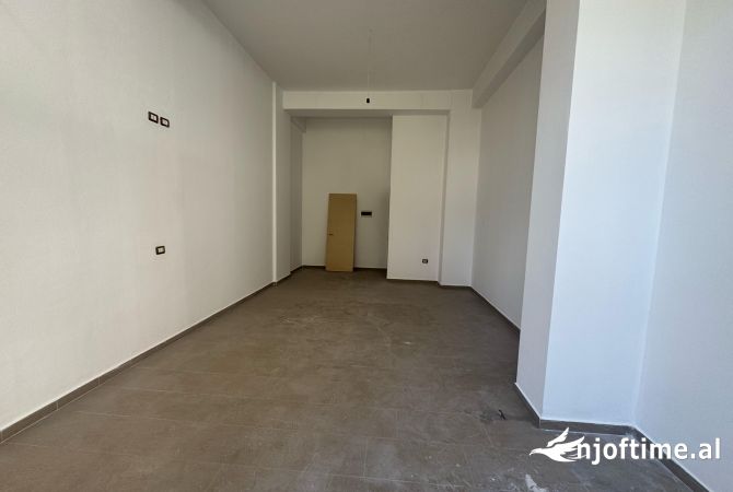 Qera Ambient Biznesi📍Astir 💶Cmimi:30.000 leke