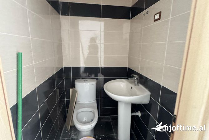 Qera Ambient Biznesi📍Astir 💶Cmimi:30.000 leke