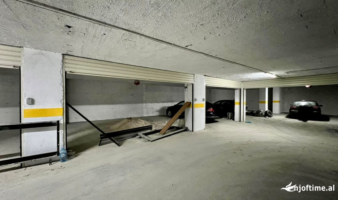  Shiten Poste Parkimi 📍 Perballe Kompleksit Delijorgji 💶 Cmimi Total 210.000 Euro