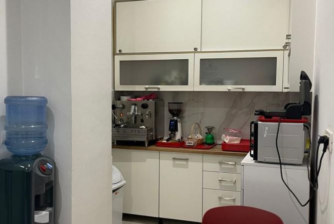 Qera Ambient per Zyre📍Bllok💶Cmimi:4000 Euro